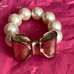 Bow/Pearl Bracelet